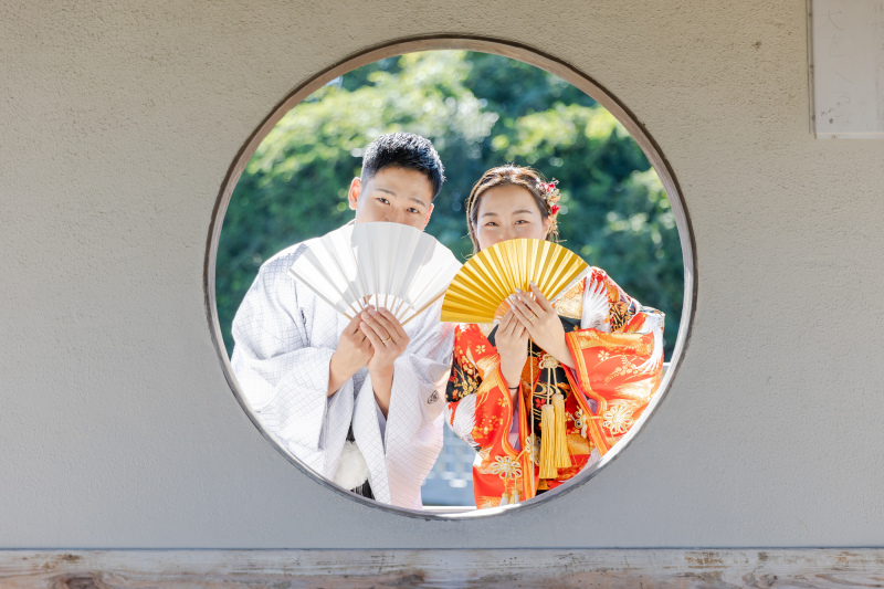 丸窓からのぞいて