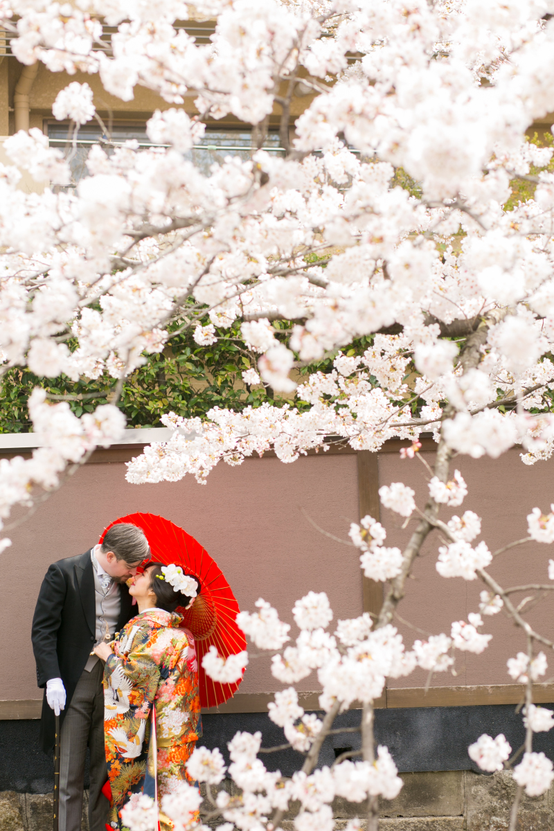 紳士と和装美人