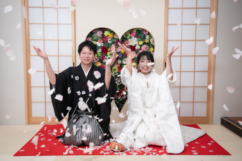 あざらし和室で花びらコンフェ