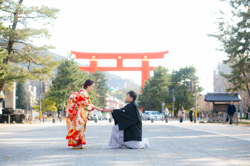 色打掛を羽織って