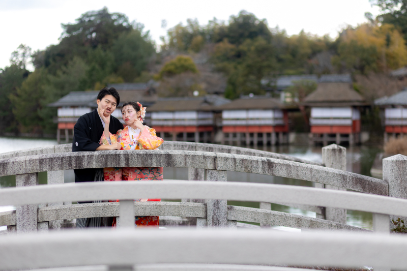 仲良くポーズ!?