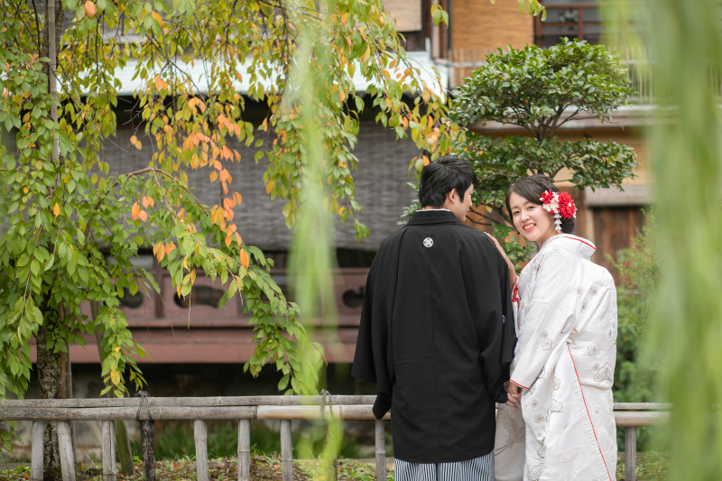 やなぎの間から