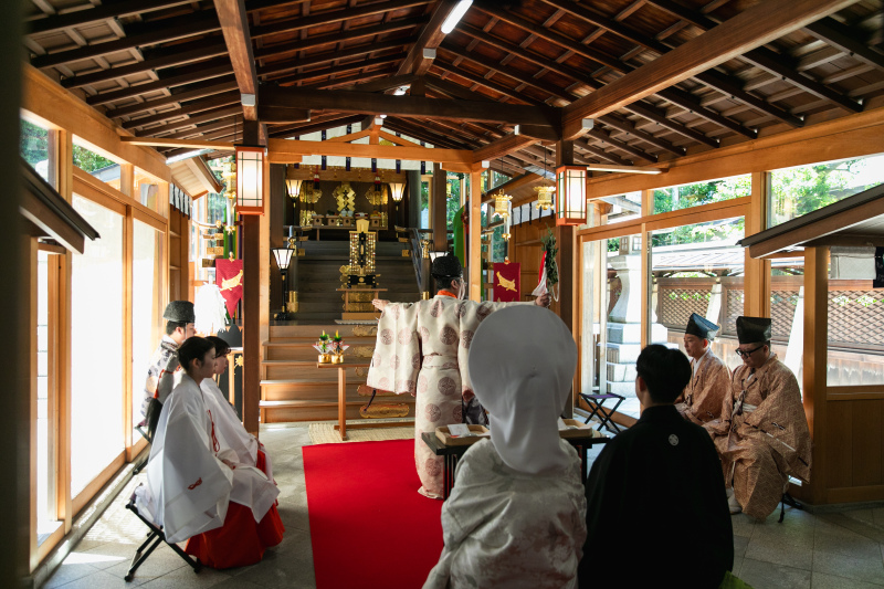 婚礼中です
