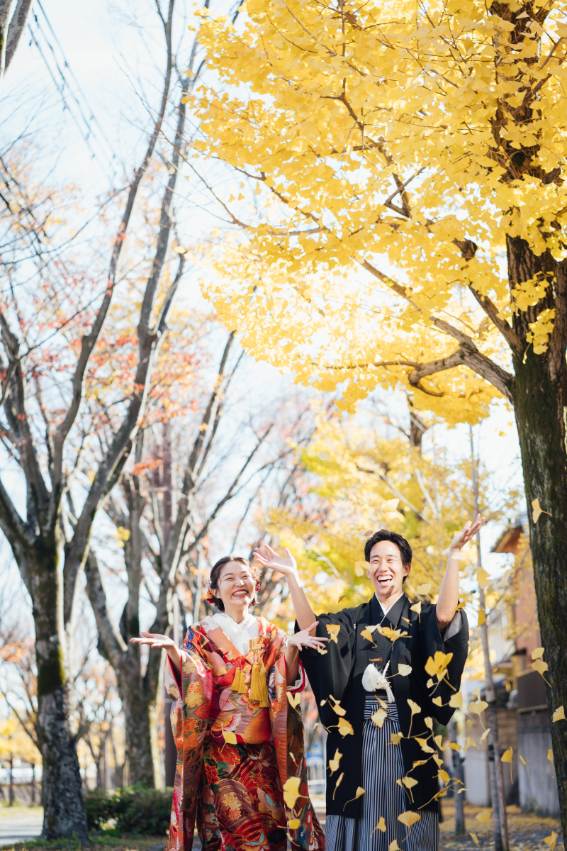 銀杏のシャワー