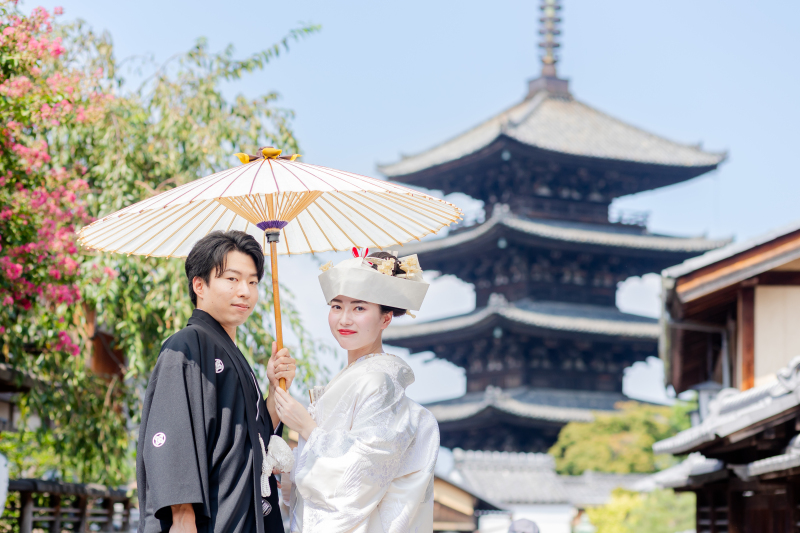 日本髪で五重塔と文化公園