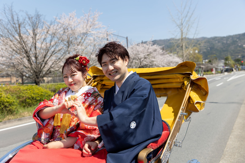 人力車にグルメタクシー！桜も満喫！