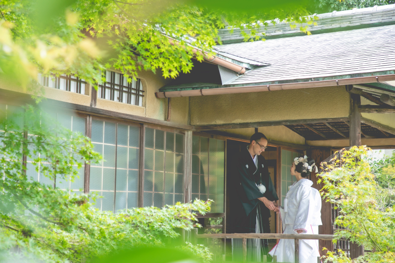 こちらへどうぞ