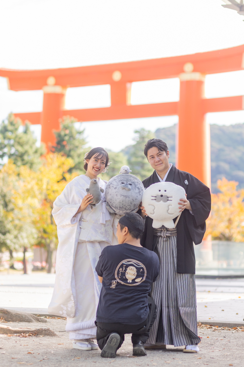 鳥居と紅葉とアザラシとあざらし堂と