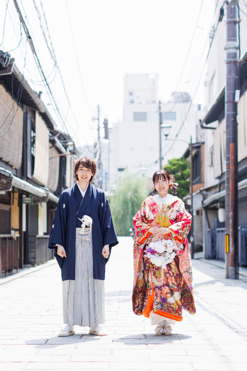 色打掛と紋付き袴