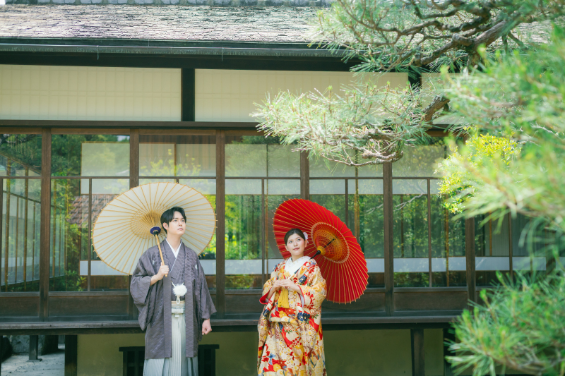季節のお花で彩られた庭園で和装フォト