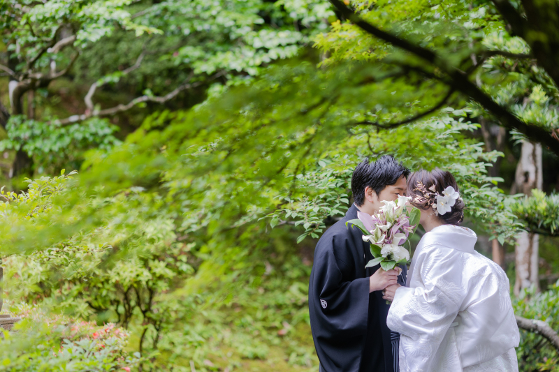 ブーケのかげで