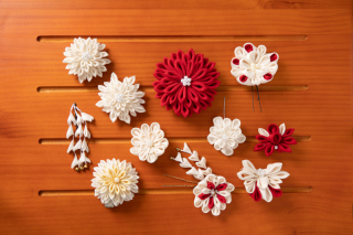 摘み細工のヘアパーツ