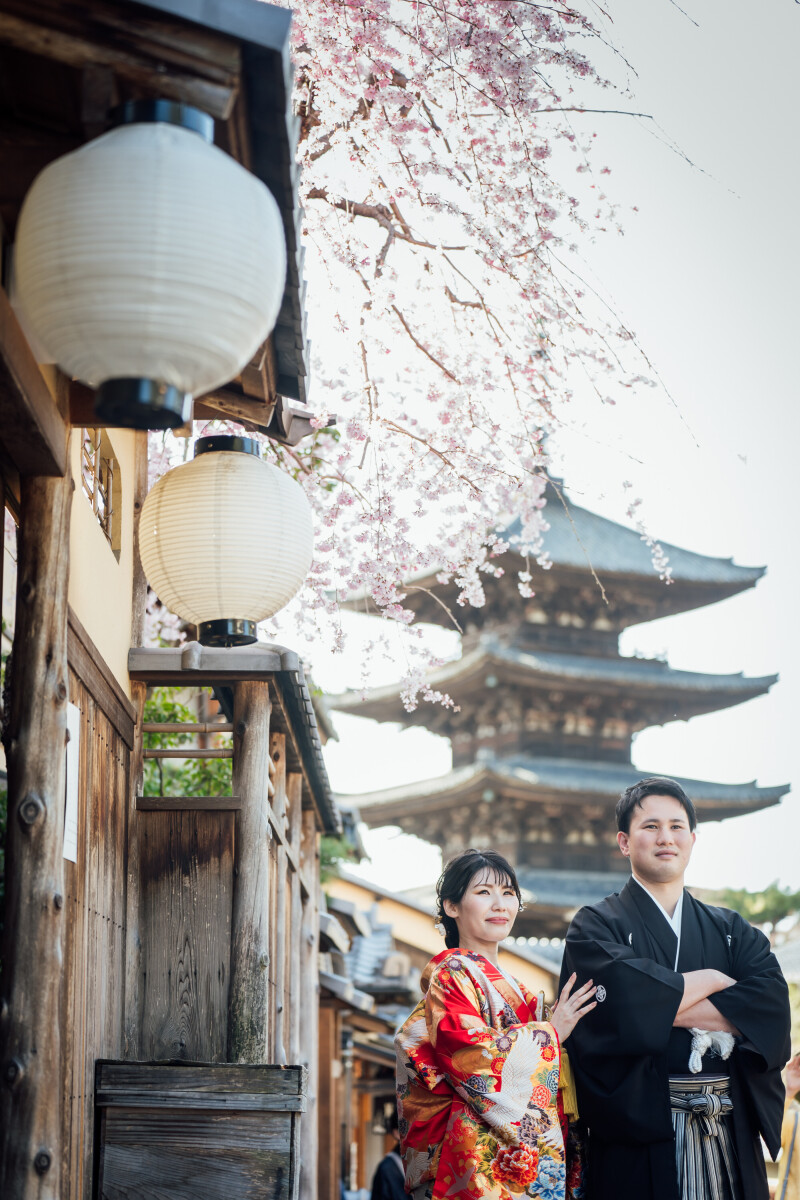 春は目の前3月プラン 白無垢色打掛両方着て お好きな場所2箇所 139,800円 3月1日〜3月21日まで