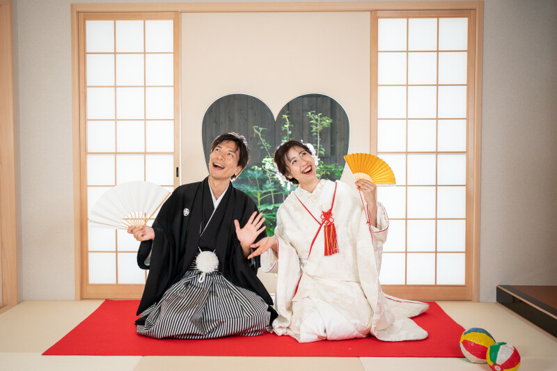 春は目の前3月プラン 白無垢色打掛両方着て お好きな場所2箇所 139,800円 3月1日〜3月21日まで