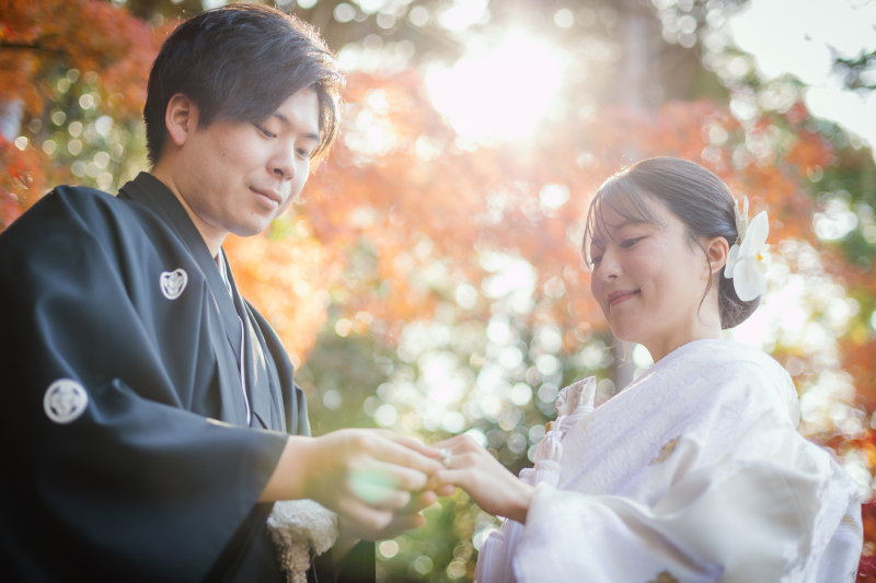 超早期予約！＜秋シーズン＞白無垢色打掛両方☆選べるロケ地２箇所 &rarr;145,000円 8月末までに予約　打掛による値上がり無し