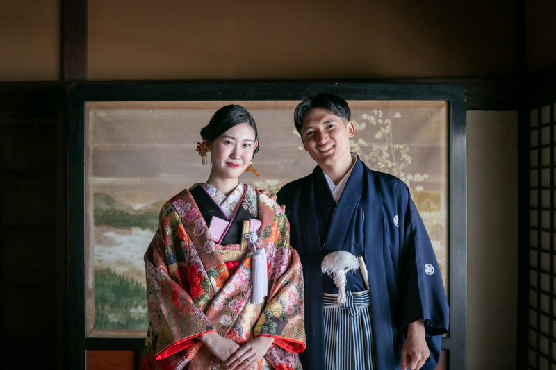 引振袖×白無垢(色打掛) あざらし和室付き 外ロケ選べる1ヶ所 175,000円→2万円値引き3月15日までは更に1万円値引き!