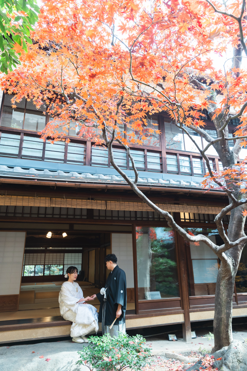 <選べるロケ秋シーズン>★11月-12/10撮影★白・色両方OK-新婦衣装2点2箇所ロケ→155,000円衣装により追加料金なし
