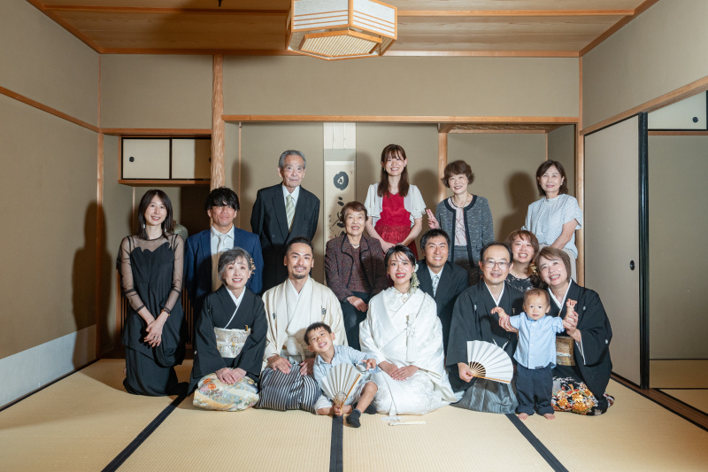 ＜親孝行プラン＞親孝行しませんか？　和装１点　ロケ１ヶ所とあざらし和室撮影付き　両家母様留袖と着付付き　会食も可能