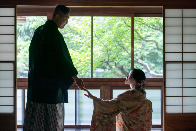 <10TH企画>令和8年8月8日 888の日 衣装1着ロケ&スタジオ付き 4組限定 88,888円