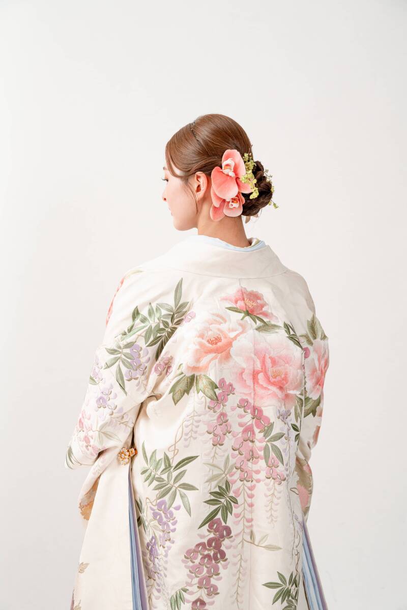 花紋牡丹に藤