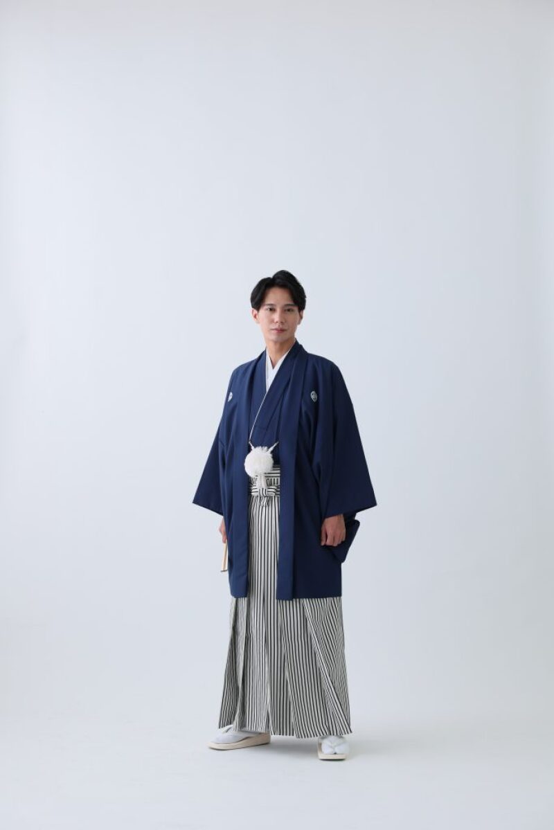 紺藤小葵紋付