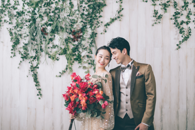 ナチュラルなシーンとプレミアムなドレスで