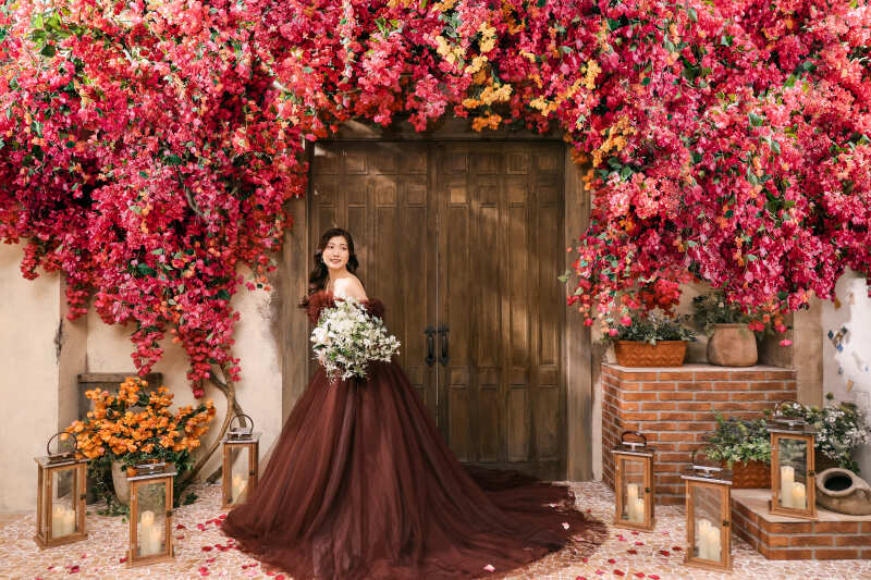 ブーゲンビリアに囲まれて