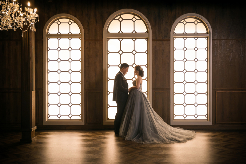 アーチの光に包まれて