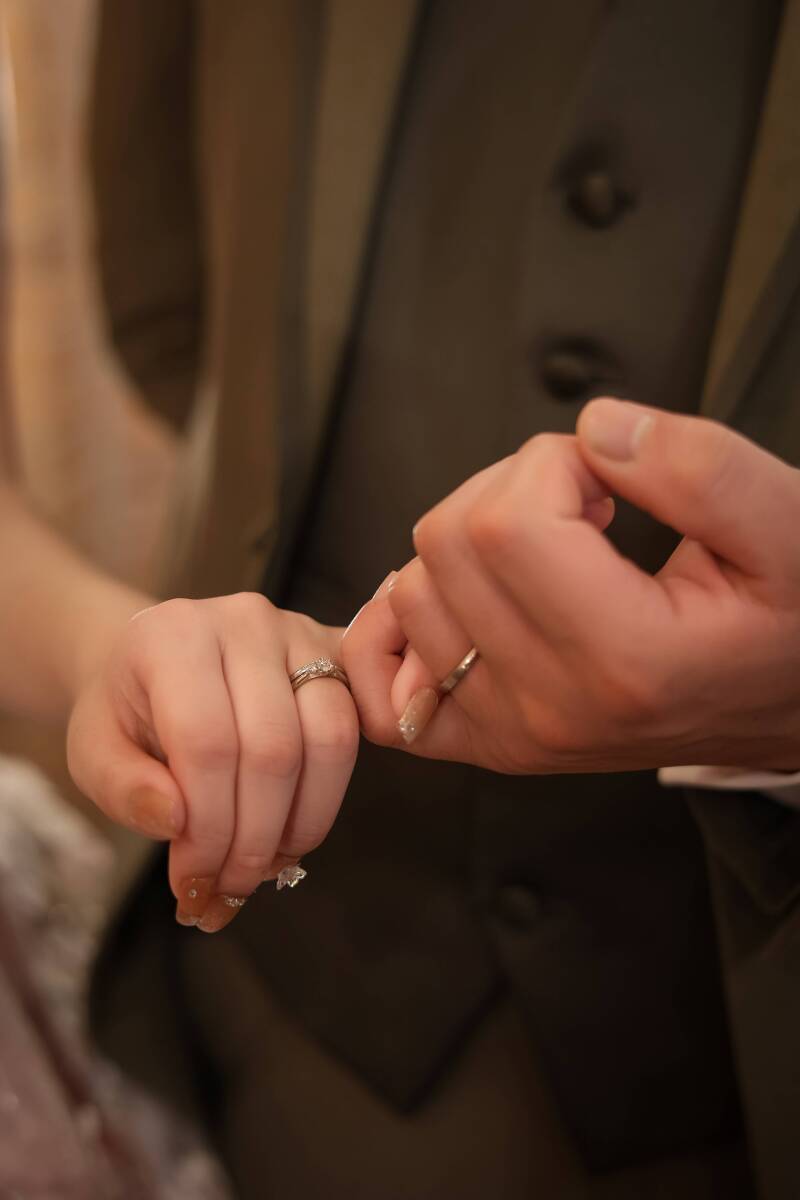 指先に愛をのせて