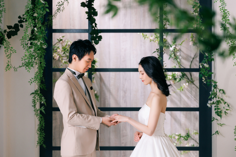 チャペルで指輪交換を