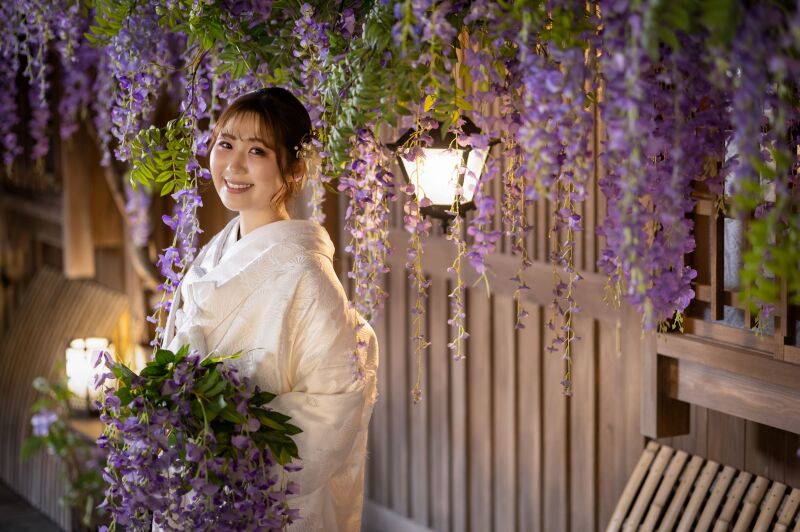 白無垢姿が可憐に映える、新婦様のソロカット