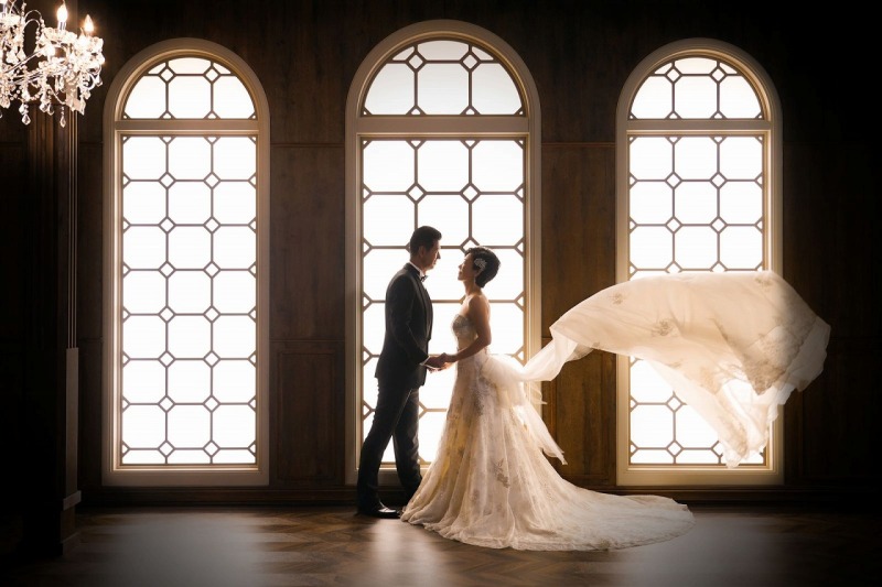 浮かびあがるシルエット