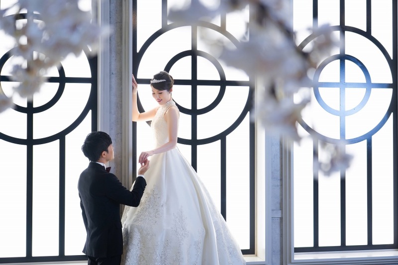 手を差し伸べて