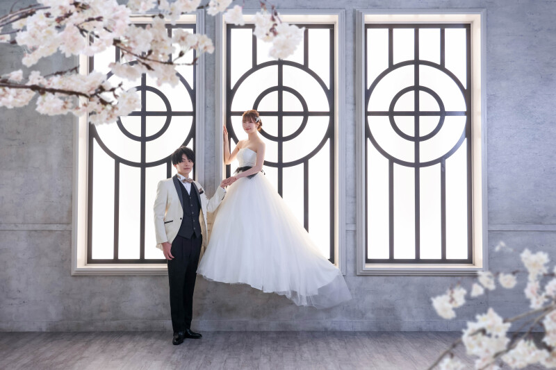 並んだ足元と光の粒