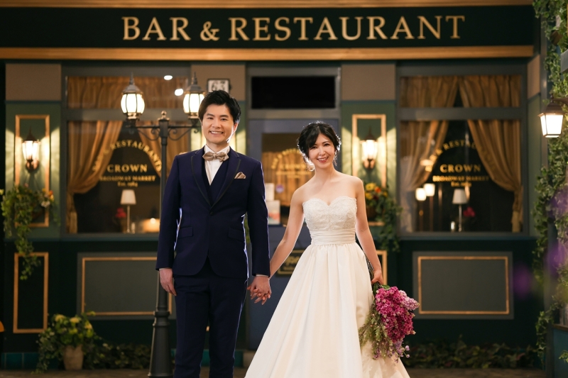 二人のデート中をパパラッチ!