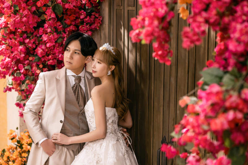 ブーゲンビリアに囲まれて