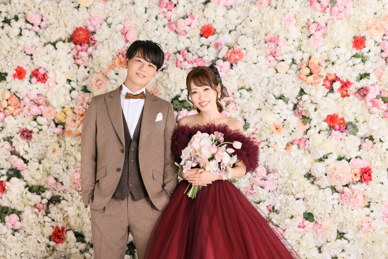 花に囲まれた笑顔