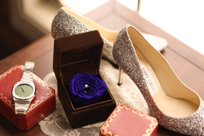 お持ち込みのラグジュアリーな小物たち