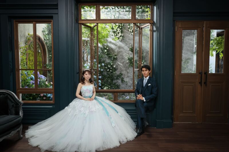 ロングベール×多彩なスタジオ背景で叶えフォトウエディング