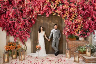 華やかなフォトウエディングに！