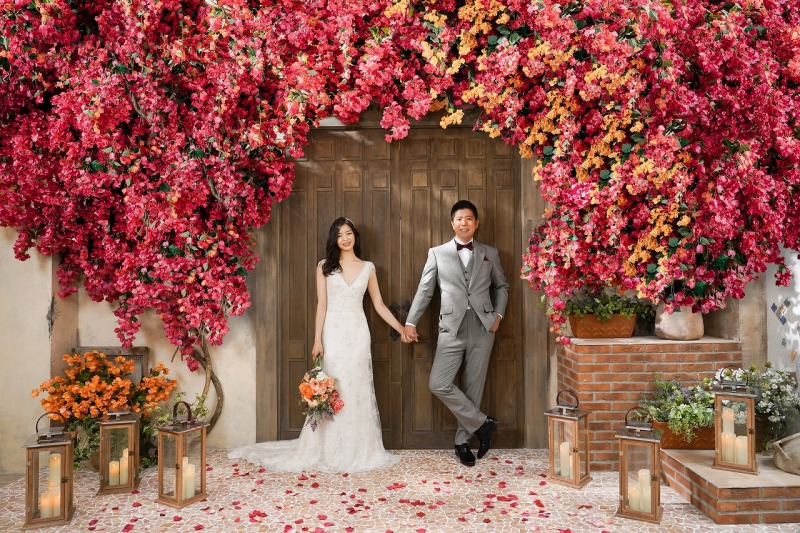 華やかなフォトウエディングに！