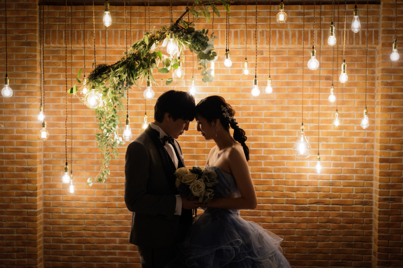 影がふたりを描き出す