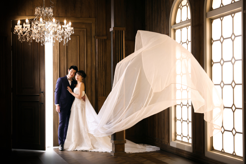 巻きあがるベール