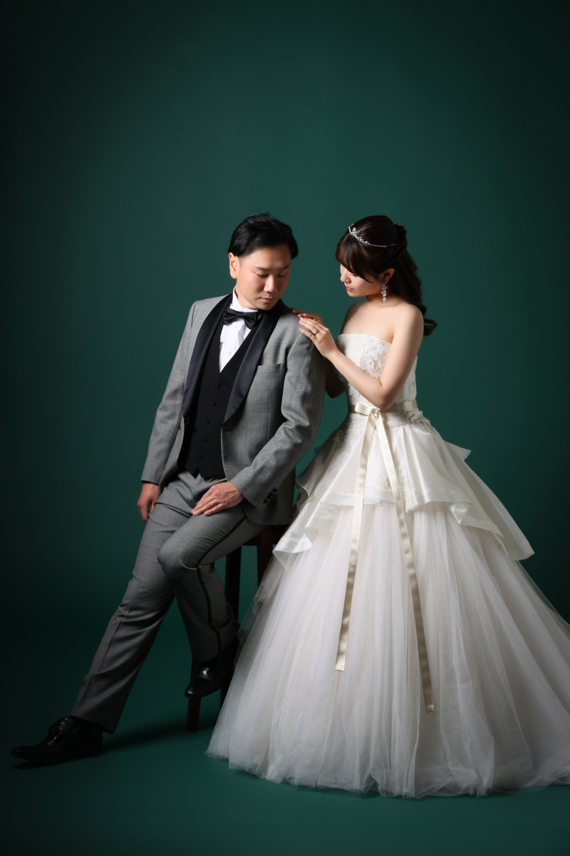 シックなグリーンの背景を