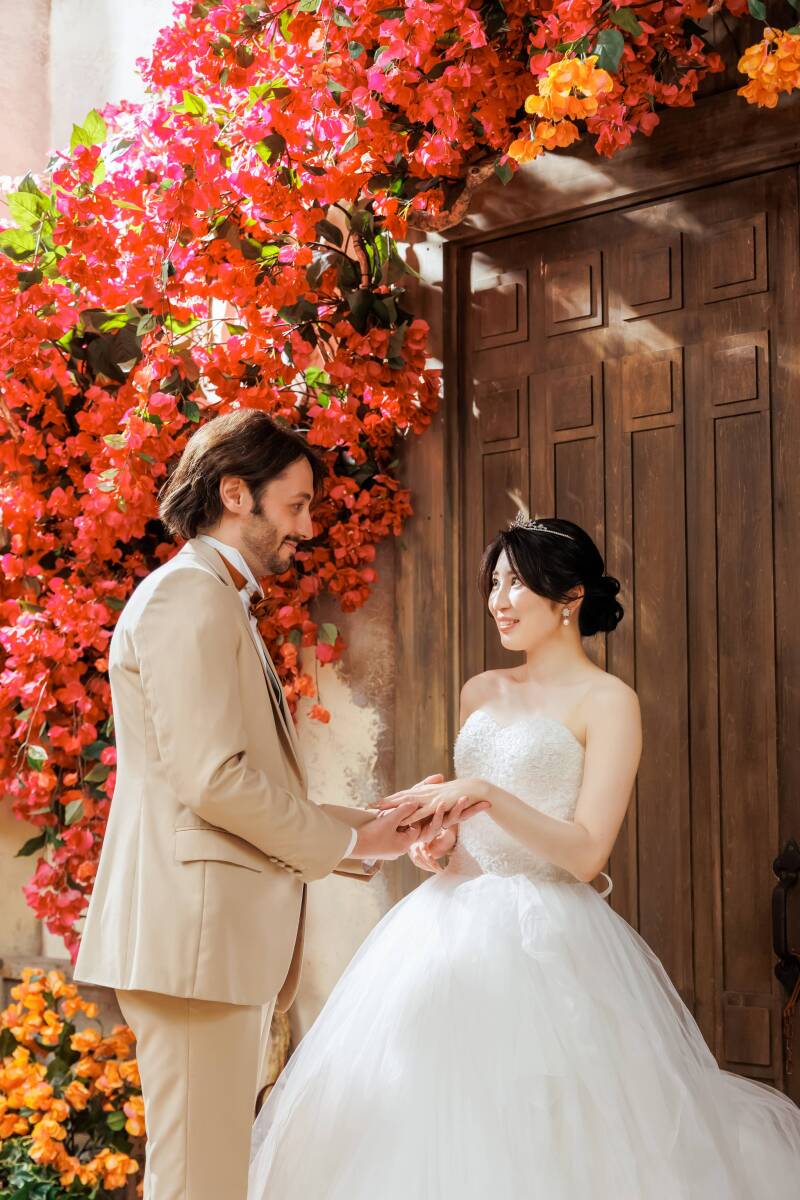 差し出す手に光が滞在する