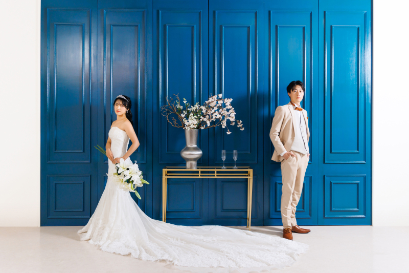 ロイヤルブルーで