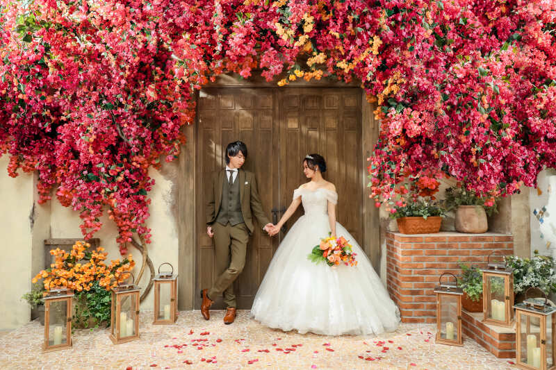 満開の花の下で