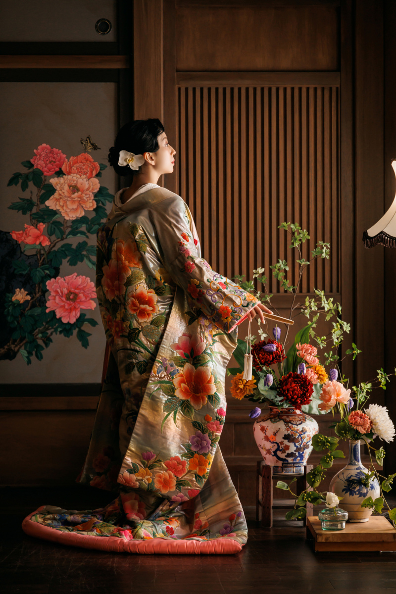 横顔に映る和の美しさ