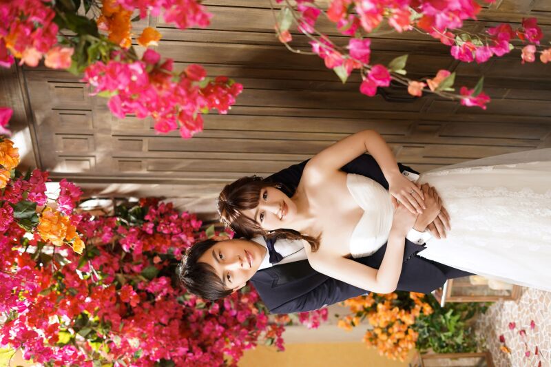 フラワーゲートの前で