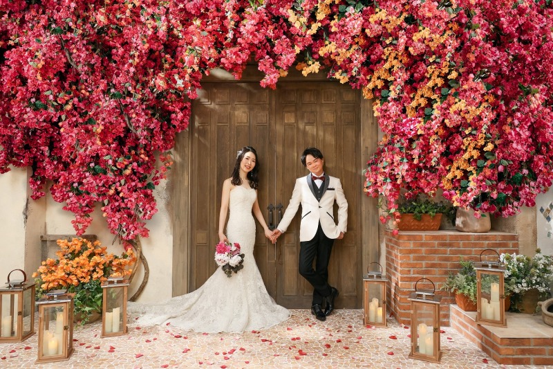 フラワーゲートの下で